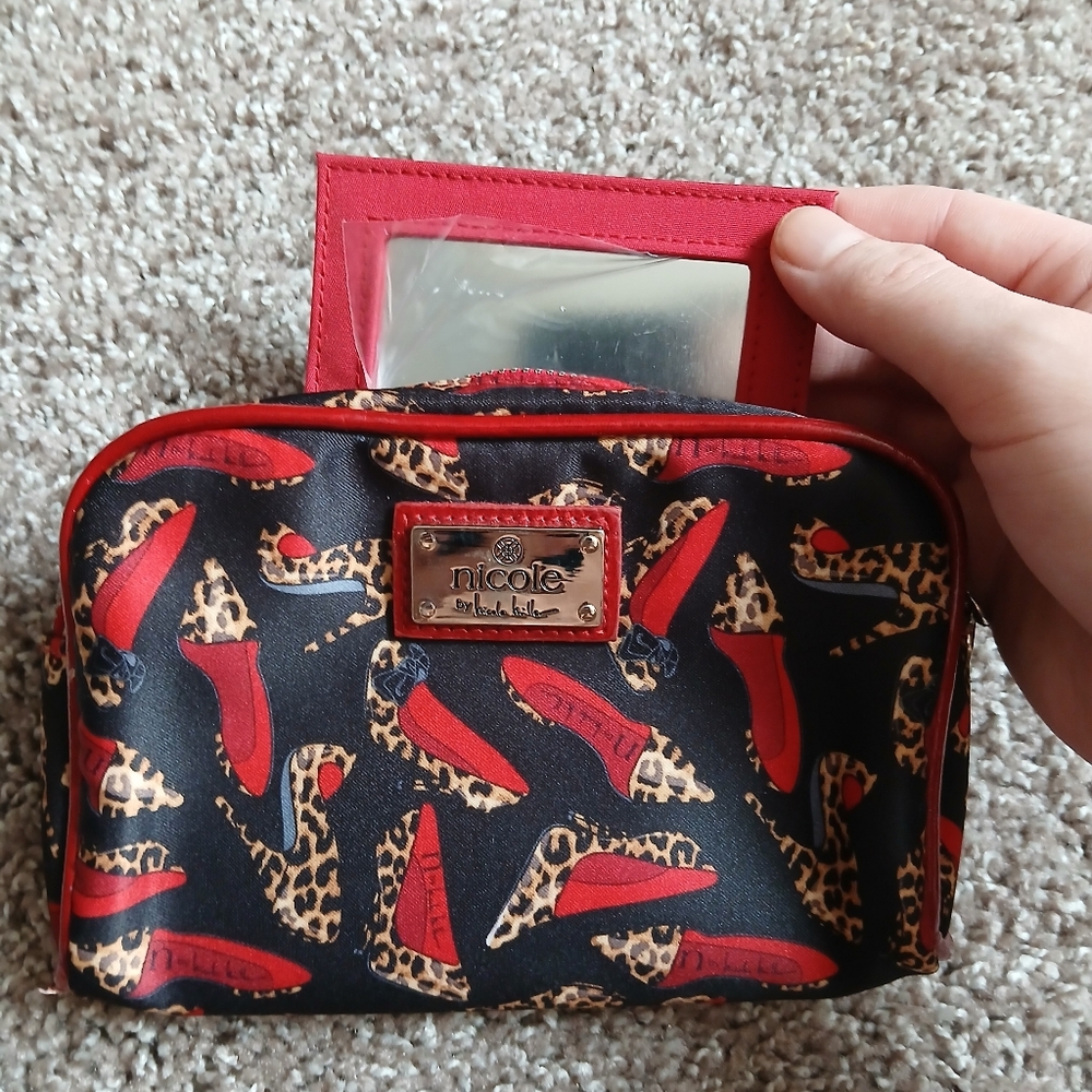 🎀Nicole Miller Glam Leopard Heel Print Cosmetic Pouch | Red Satin Interior - Picture 5 of 8